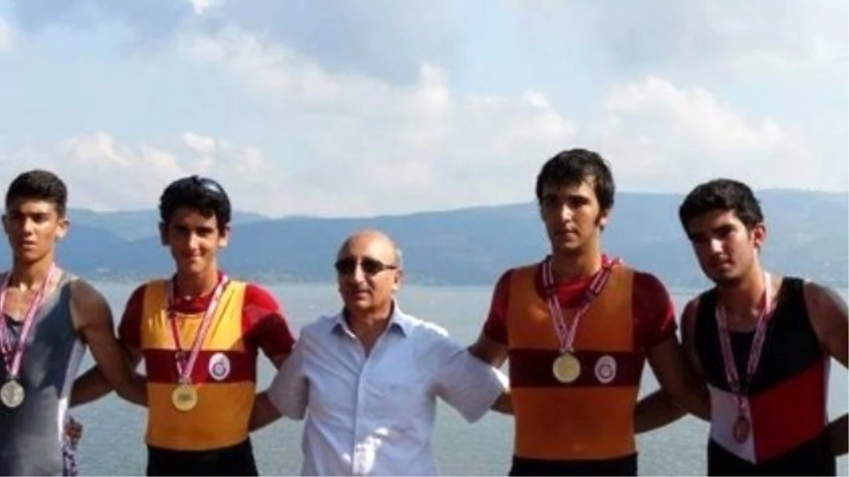 İhlas Koleji Öğrencisi Sabri Sevniş Takımıyla Kürekte Türkiye Şampiyonu Oldu