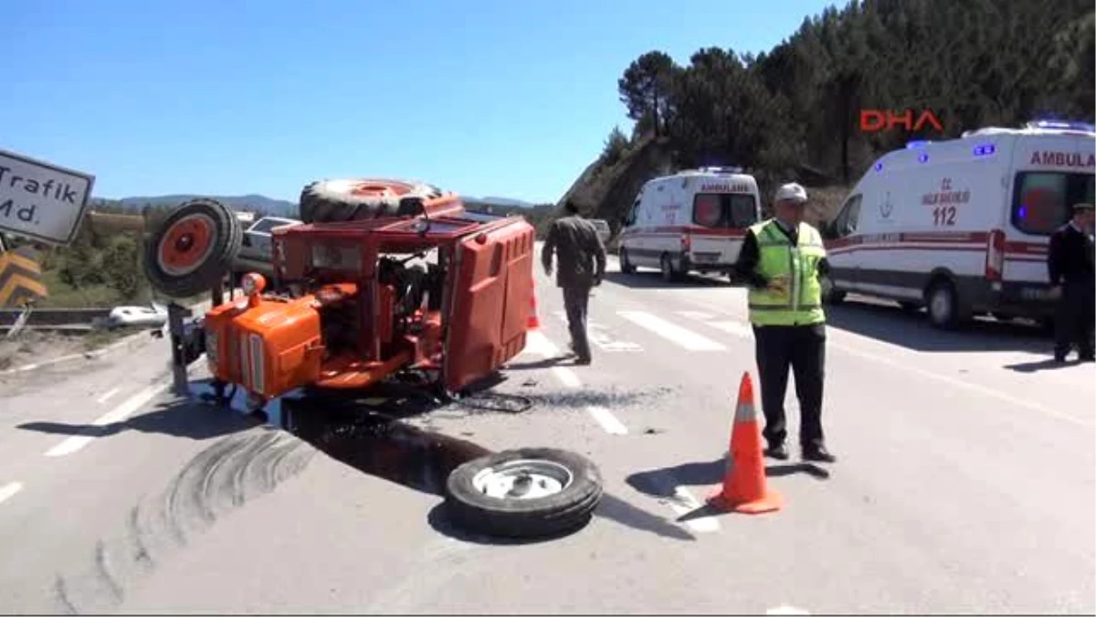 Karabük Otomobil Traktöre Çarptı 3 Yaralı