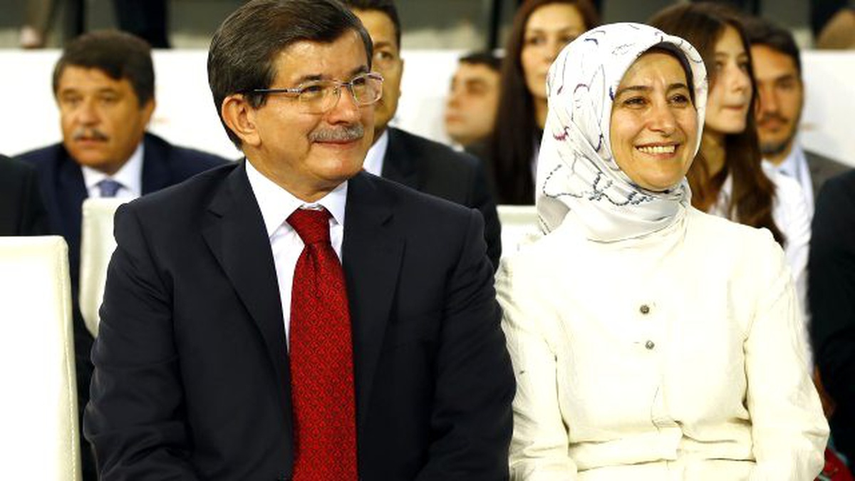 Sare Davutoğlu\'nun Ziyareti Öncesi Silah Şoku!