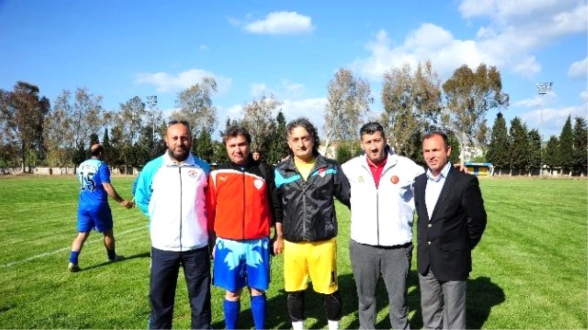 Seferihisar\'da Teos Masterlar Futbol Turnuvası Başladı