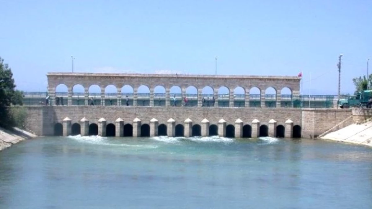 Tarihi Taş Köprü 24 Saat Canlı İzleniyor
