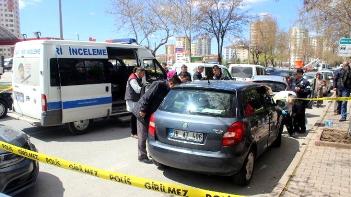 Yaşlı Adam Otomobilde Ölü Bulundu