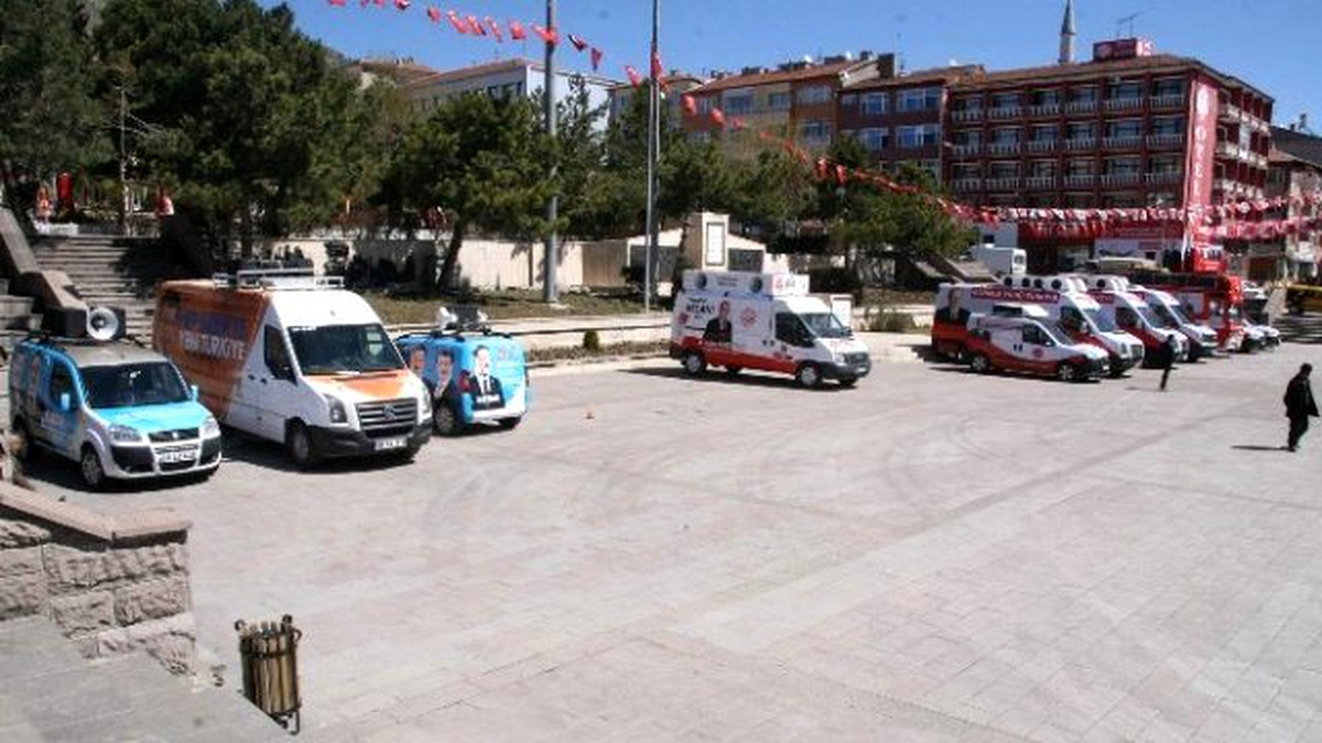 Yozgat\'ta Seçim Çalışmaları Tam Demokrasi Havasında Geçiyor