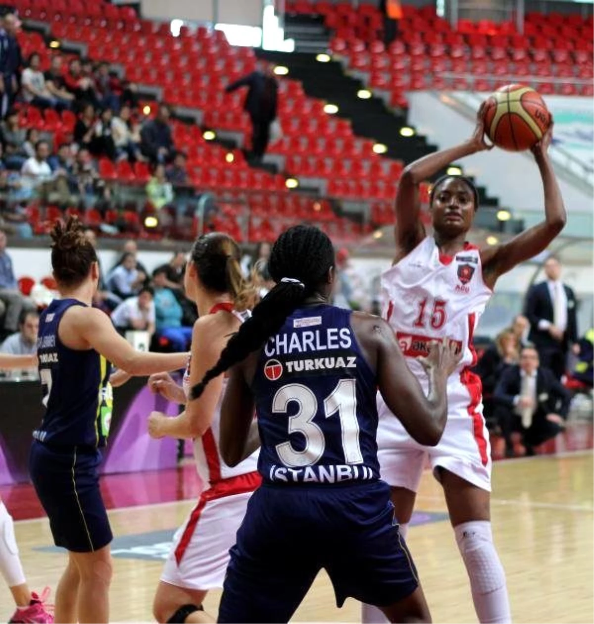 Abdullah Gül Üniversitesi-Fenerbahçe: 59-56