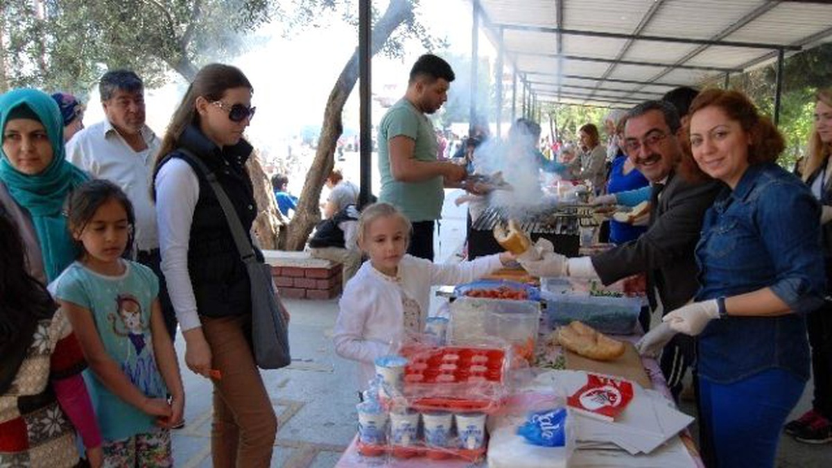 Aydın Ticaret Odası İlkokulu Kermesi Yoğun İlgi Gördü