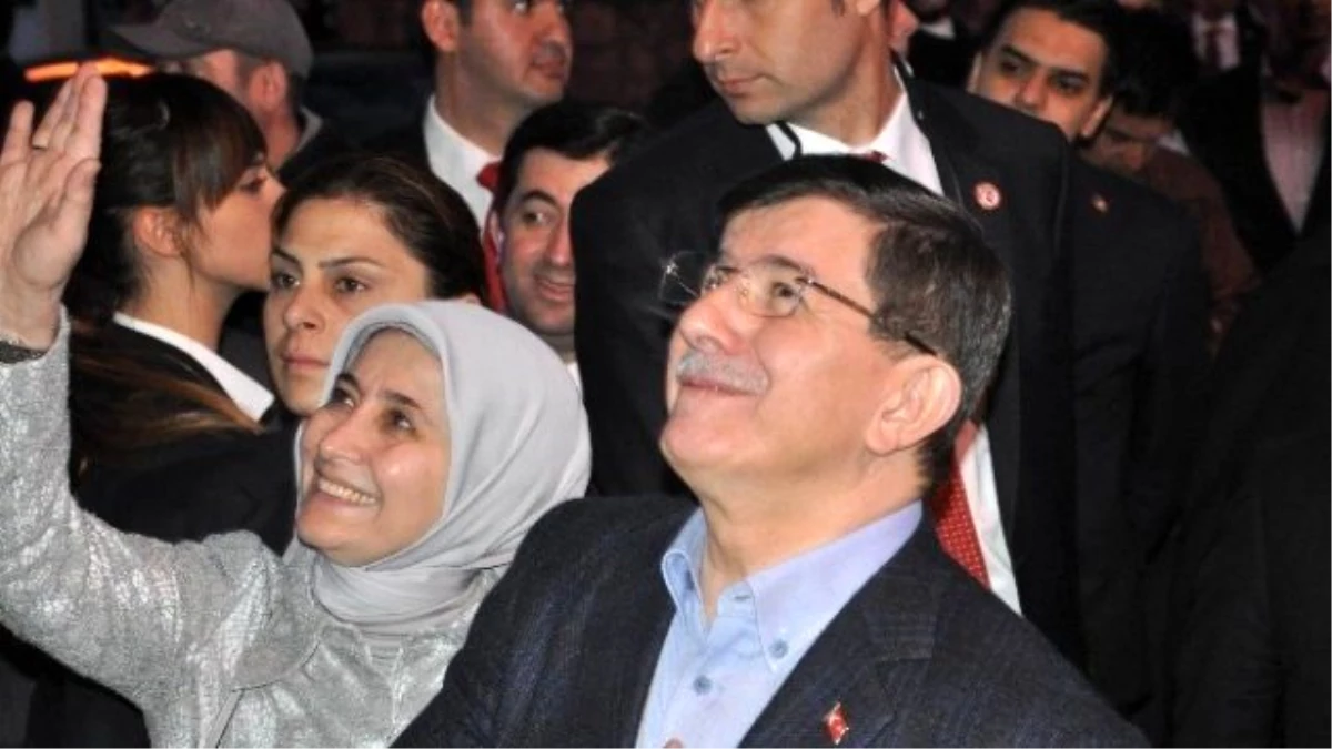 Başbakan Davutoğlu, Sivas Valiliği\'ni Ziyaret Etti