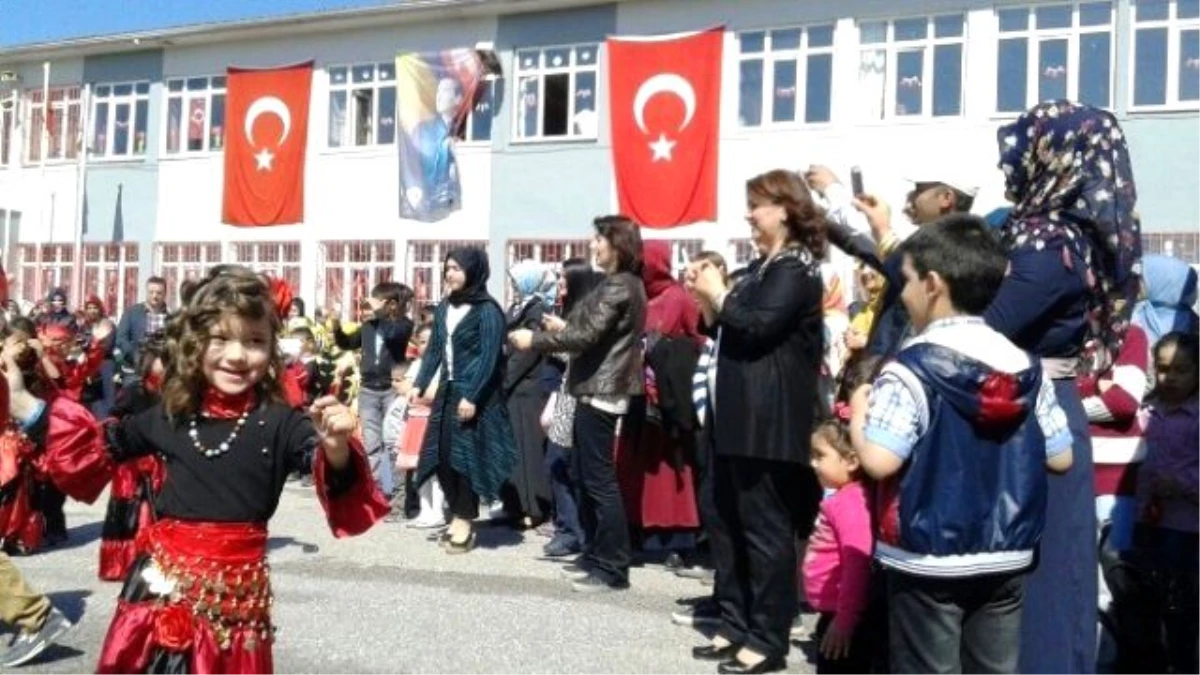 Başkan Alemdar 23 Nisan Etkinliklerine Katıldı