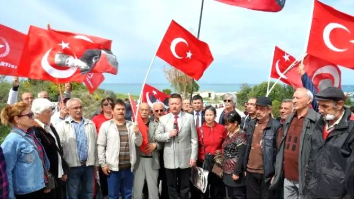 Bulamaç Adası\'na Yüzme Protestosuna Jandarma Engeli