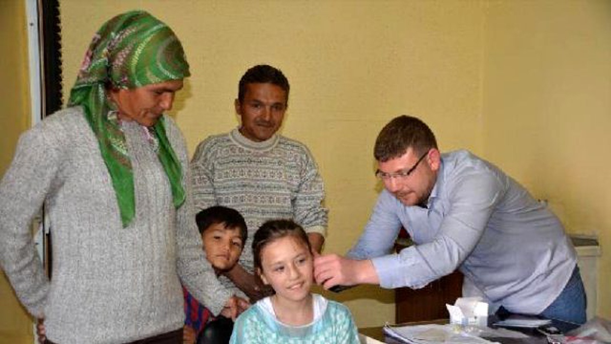 Hayırseverler Aldığı Cihazla Benanur Duymaya Başladı