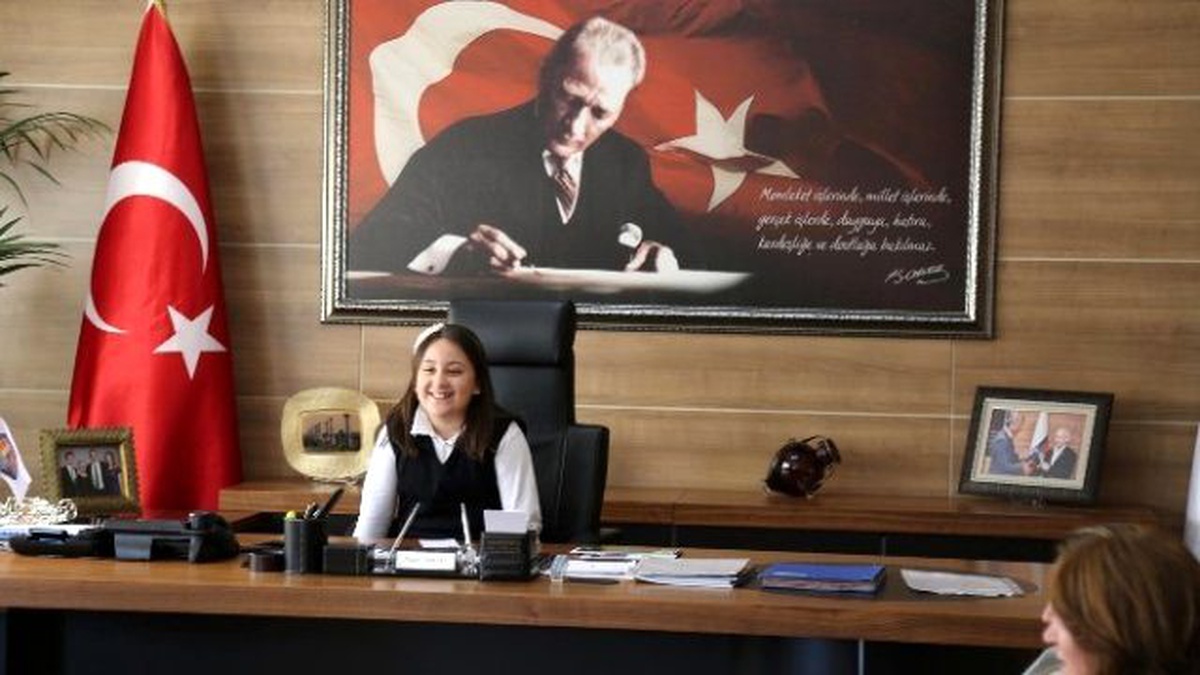 Küçük Başkan Ezgi: "Belediye Başkanlığı Zor İşmiş"