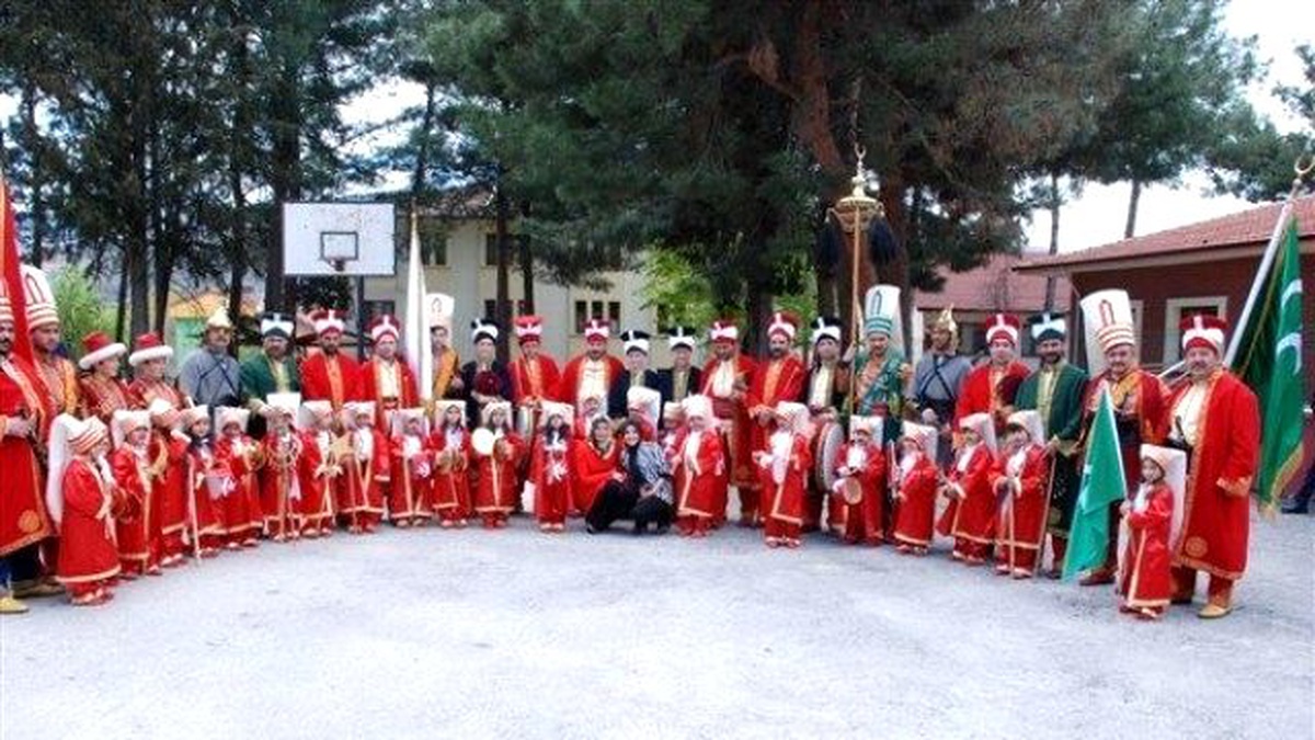 Küre-i Nühas İstiklal Yolu Mehter Takımı Hanönü\'yü Salladı