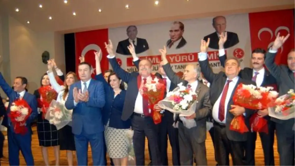 MHP\'den Coşkulu Aday Tanıtım Toplantısı