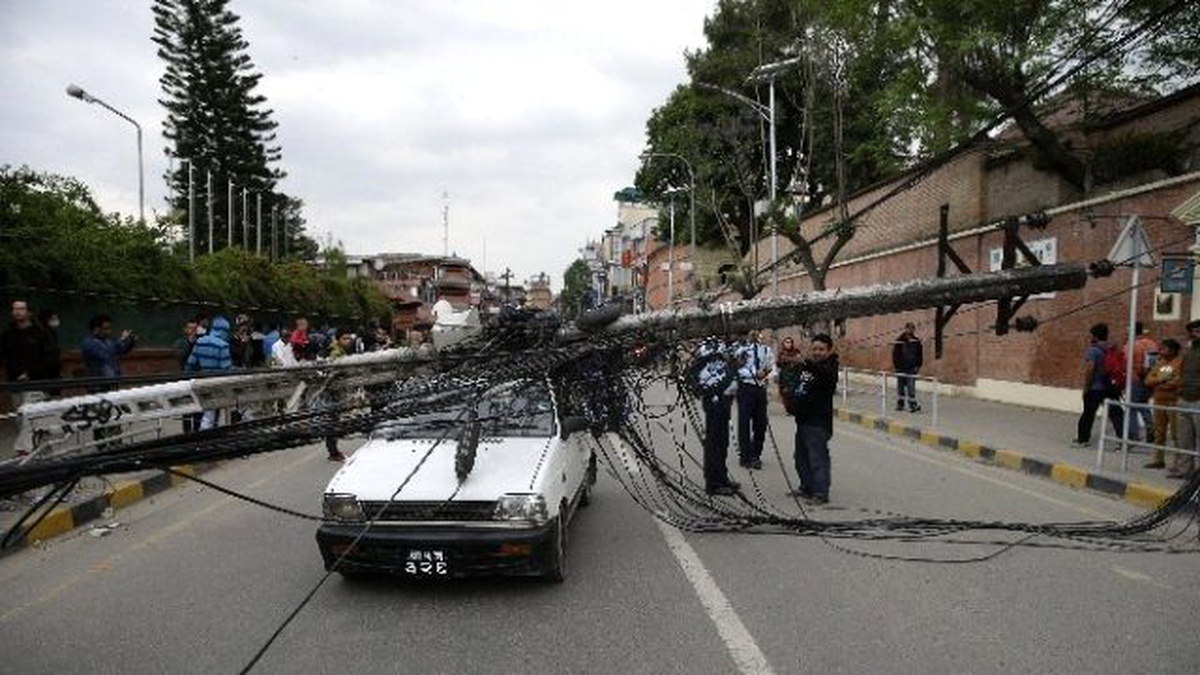 Nepal\'de 7,9 Büyüklüğünde Deprem: En Az 600 Ölü