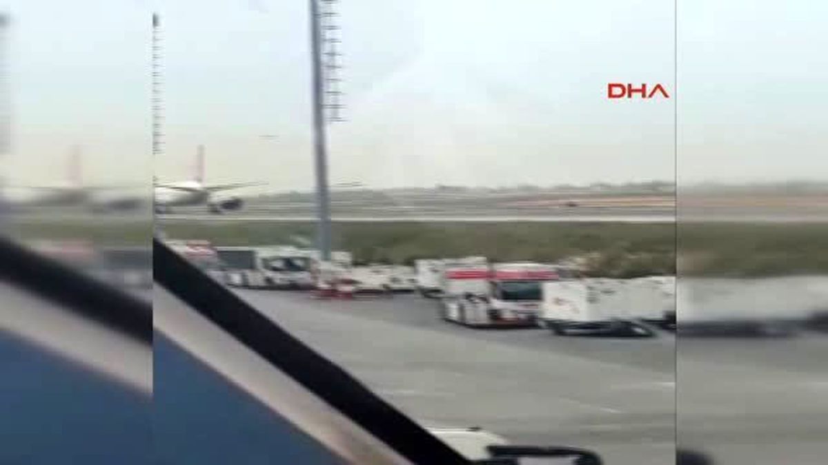 Uçağın İniş Anında Pilotların Heyecan ve Korku Dolu Anları