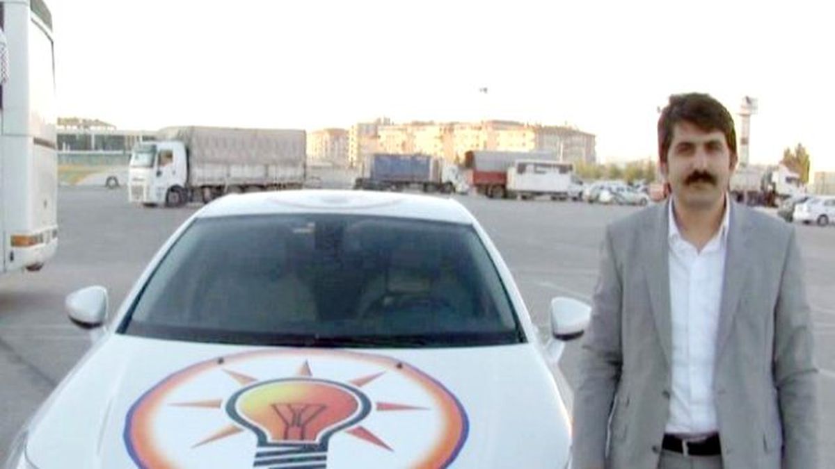 AK Parti\'ye Destek İçin İl İl Dolaşıyor