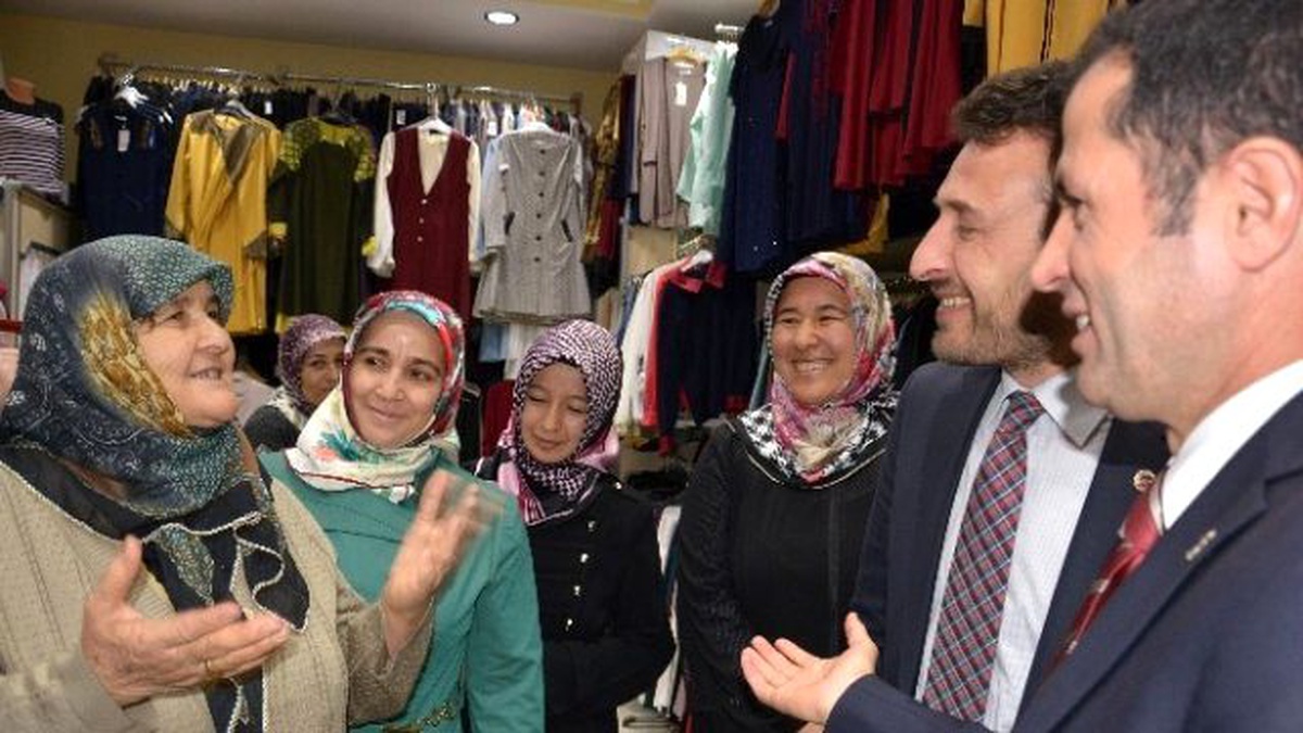 Altunyaldız, Çumra\'da Esnaf ve Vatandaşla Buluştu