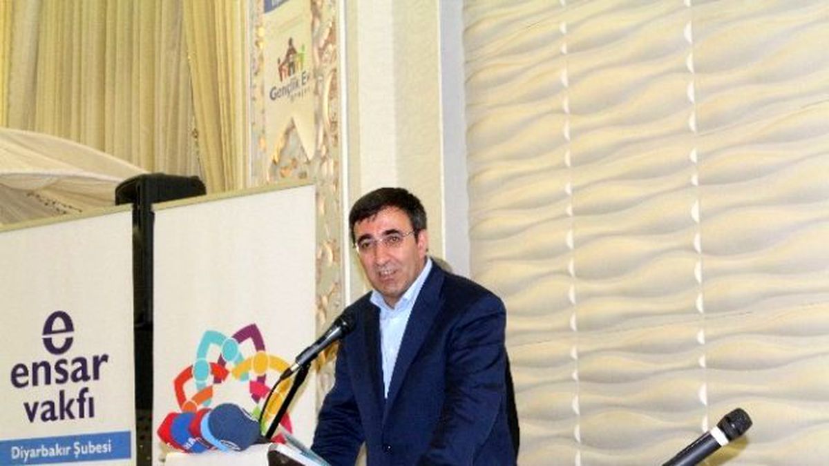 Bakan Yılmaz: "Türkiye\'de İki Milyon Muhacir Var"