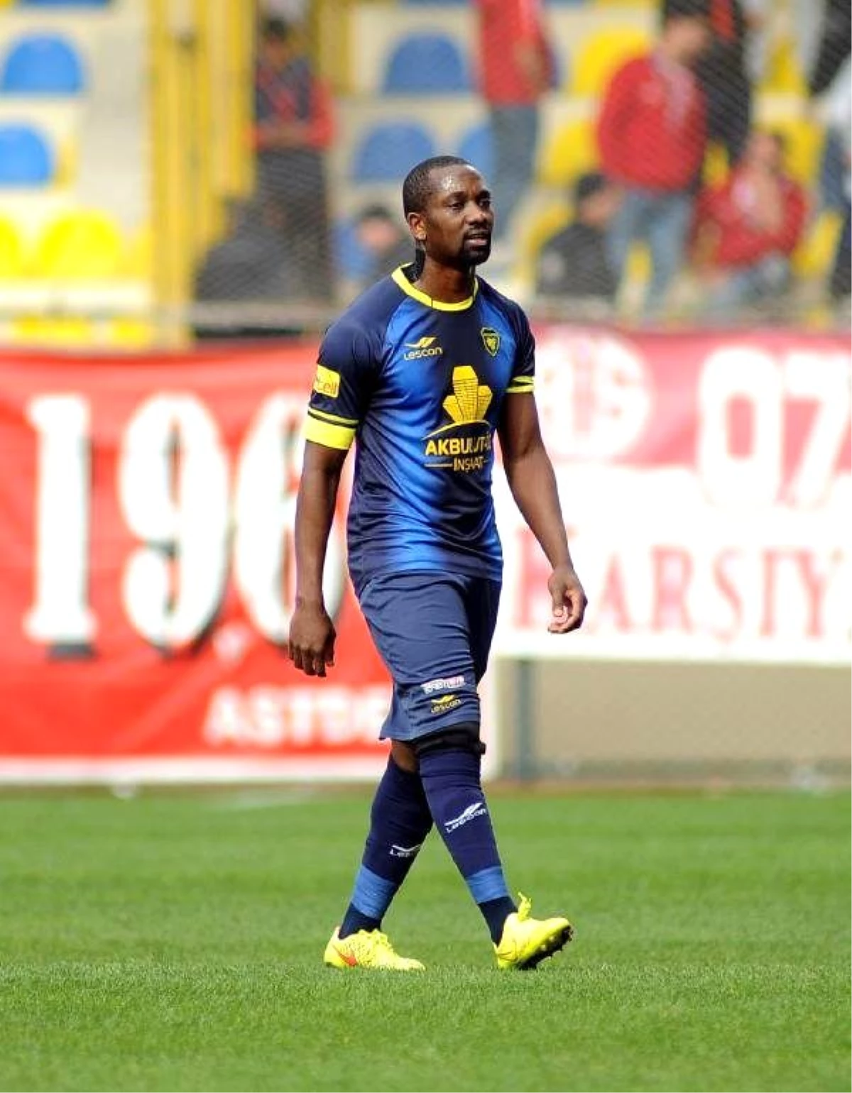 Bucaspor\'da Nsaliwa 2 Maç Yok