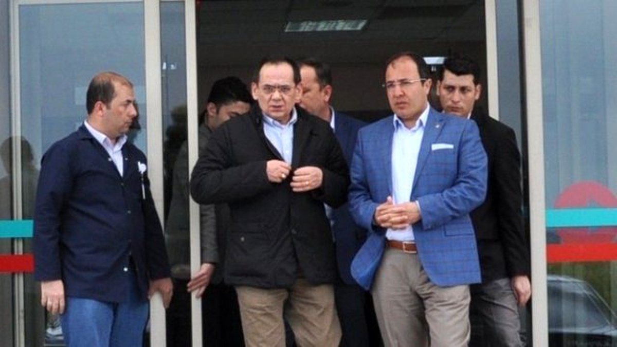 Eski Bakan Demir\'den Kaza Yapan Yakınlarına Ziyaret