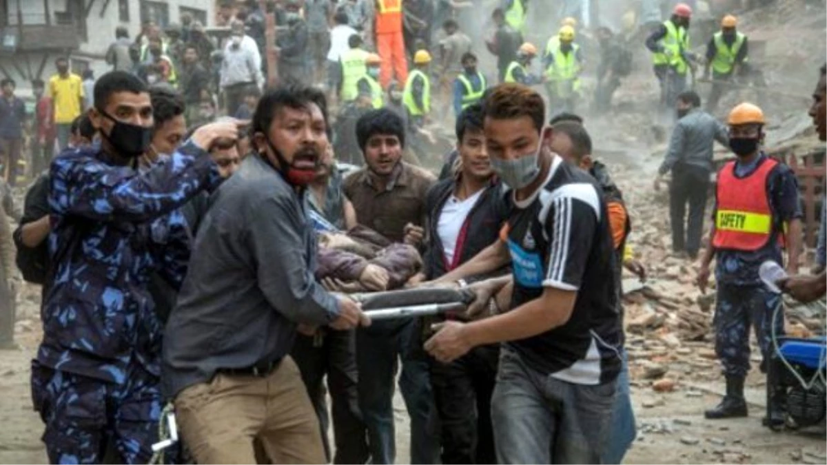 Kanada ve İsrail Depremin Vurduğu Nepal\'e Yardım Eli Uzattı