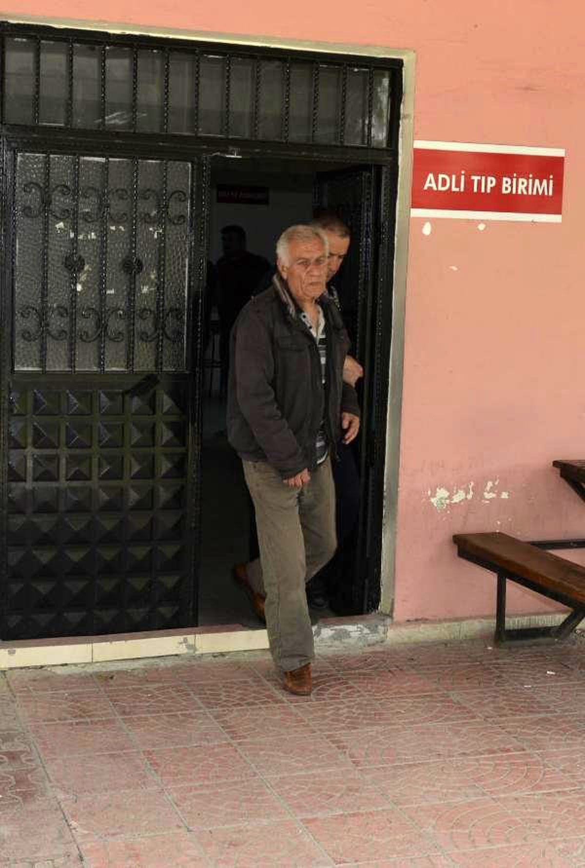 73 Yaşındaki Baba, 40 Yaşındaki Kızını Bıçakladı