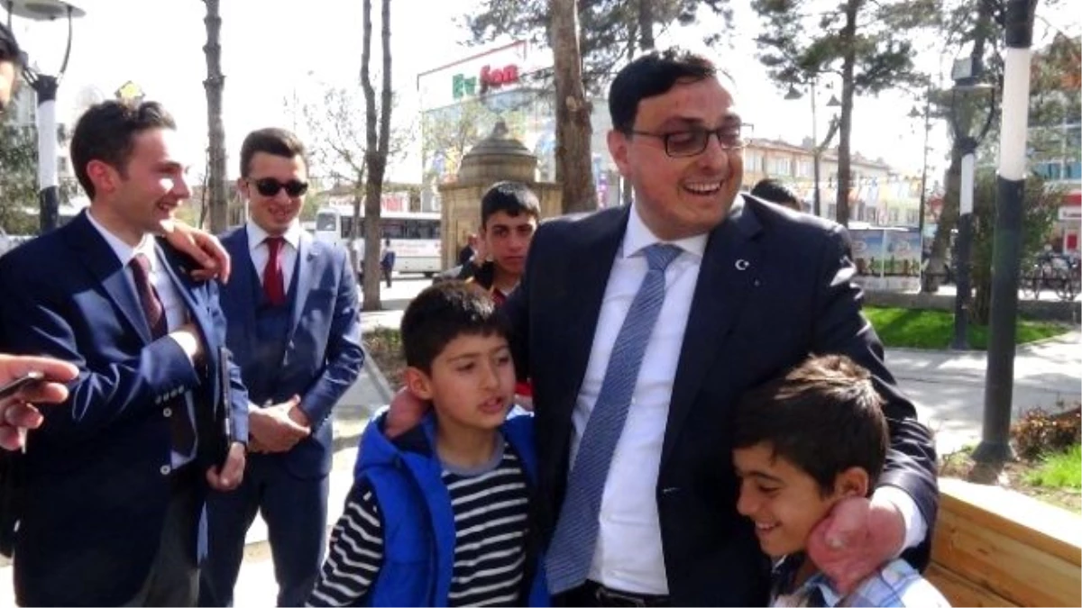 AK Parti\'nin Engelli Milletvekili Adayı Serkan Bayram İha\'ya Konuştu