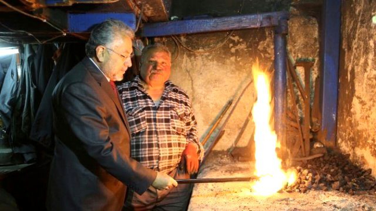 Ak Partili Yüksel, Kaleiçi Esnafını Ziyaret Etti