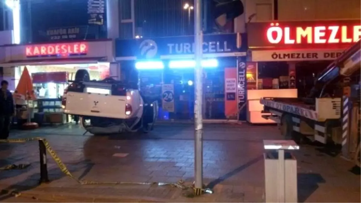 Aşırı Hız ve Alkol Kaza Yaptırdı: 1 Ölü, 1 Yaralı