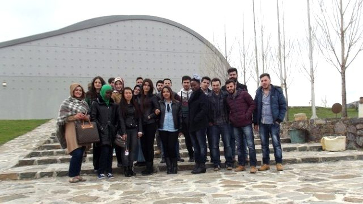 Bayburt Üniversitesi Turizm ve Gezi Kulübü Baksı Müzesi\'ne Gezi Düzenledi