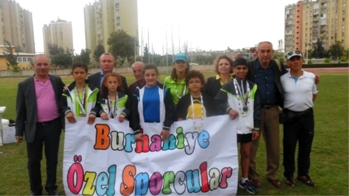 Burhaniye\'de Özel Sporcular Rekor Kırdı