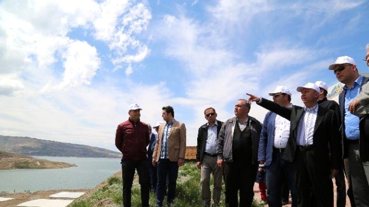Çolakbayrakdar, Sahildeki Tatil Köyünü Tanıttı