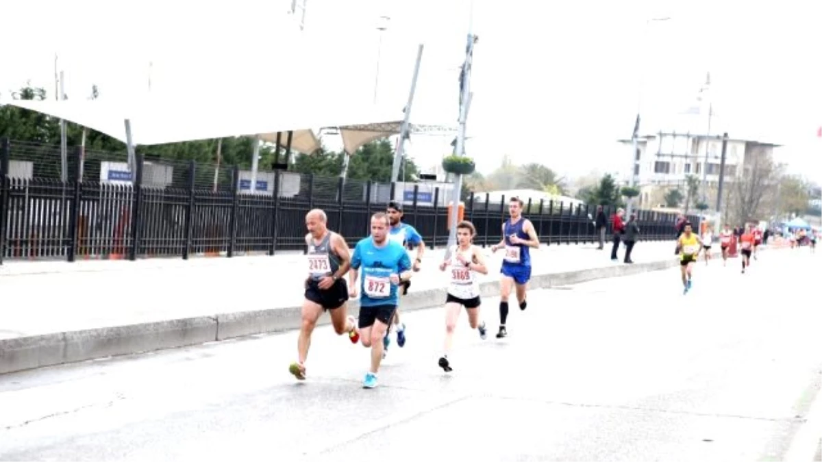 "Eker I Run Team", İstanbul Yarı Maratonu\'nda Da Dereceye Girdi