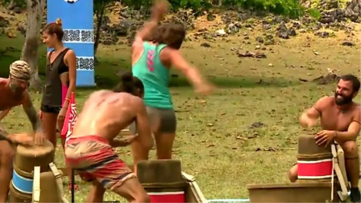 Gönüllülerden Unutulmaz Kutlama! Ödülü Bakın Nasıl Kutladılar?