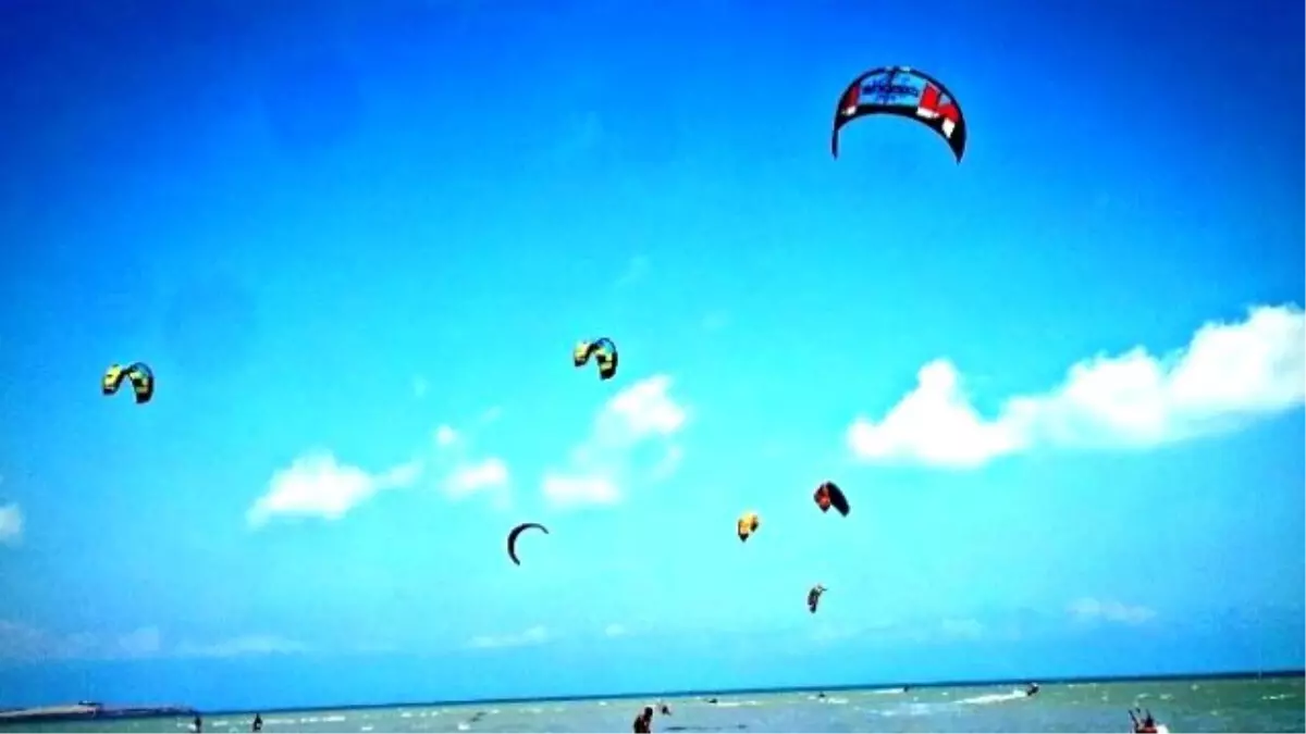 Haylazlı Plajı Kiteboard Merkezi Oluyor