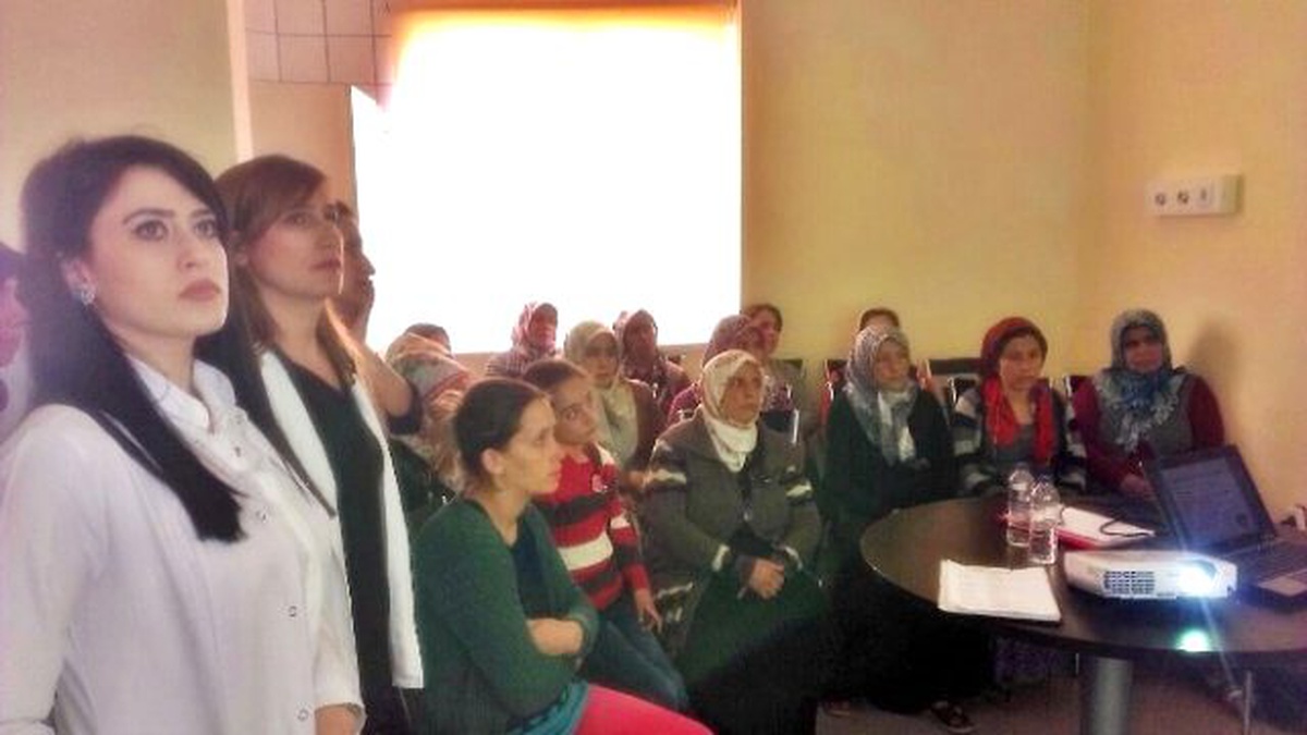 Hemşirelik Bölümü Öğrencilerinden Anlamlı Eğitim