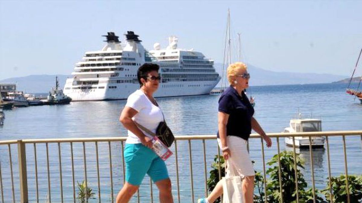 Seabourn Odyssey\', 443 Yolcusuyla Bodrum\'da