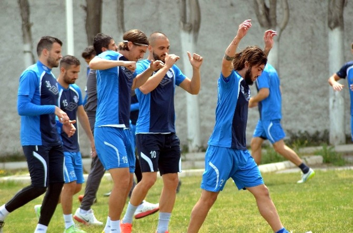 Adana Demirspor, Manisaspor\'a İzmir\'de Hazırlanıyor