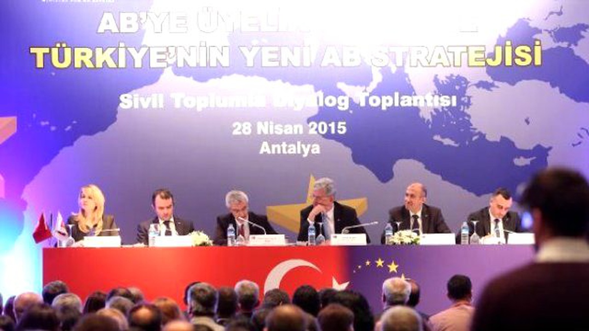 Bakan Bozkır: Sivil Toplum, Demokrasinin Teminatıdır (2)