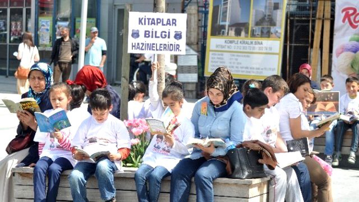 Bolu\'da İlkokul Öğrencilerinden Kitap Okuma Etkinliği