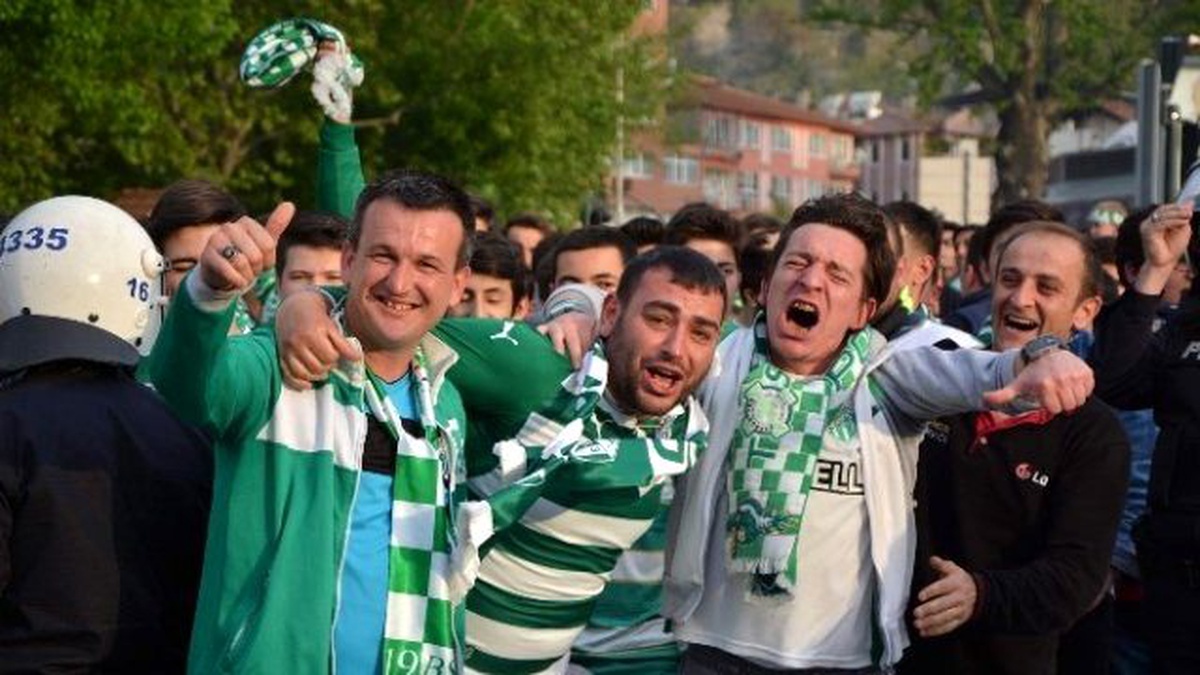 Bursaspor\'a Statta Coşkulu Karşılama