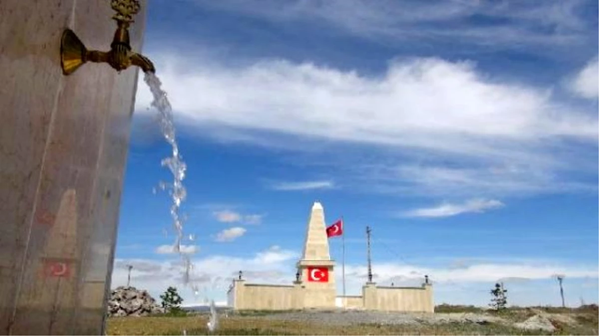 Büyük Çatma Köyü\'nde Ermenilerin Şehit Ettiği 183 Kişi Anıldı