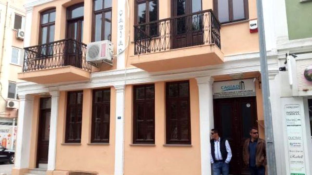 Çanakkali İşadamları Derneği\'ne Polis Baskını