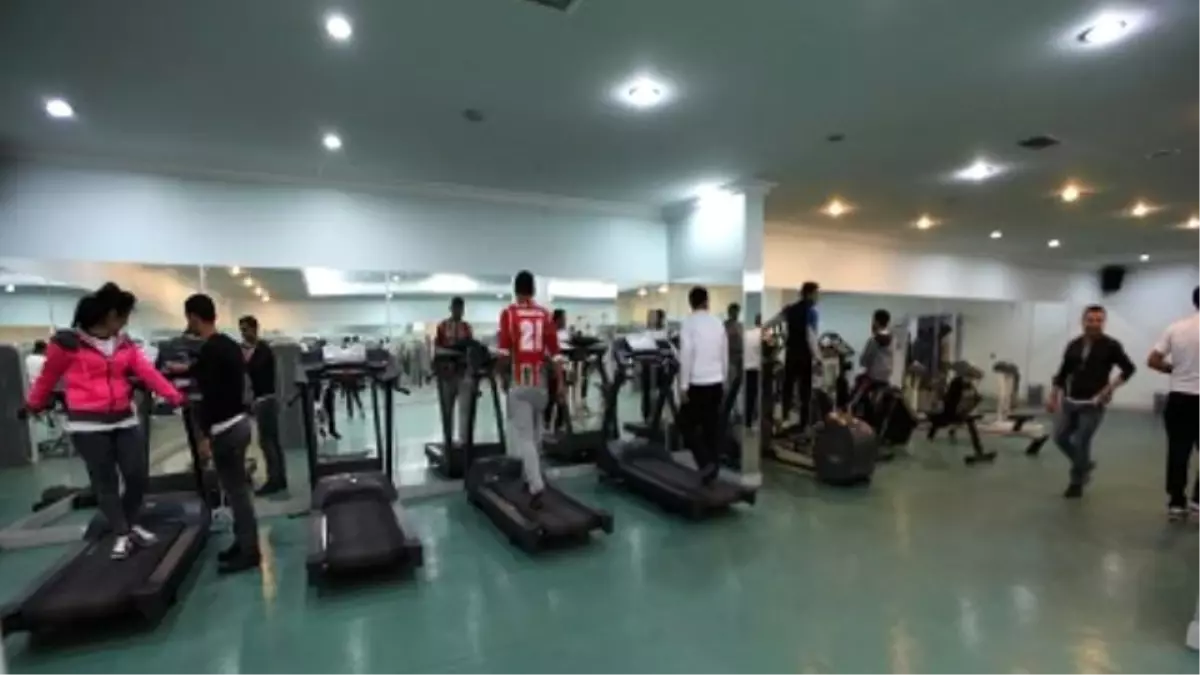 Dicle Üniversitesi Öğrencilerine Fitness Salonu Açtı