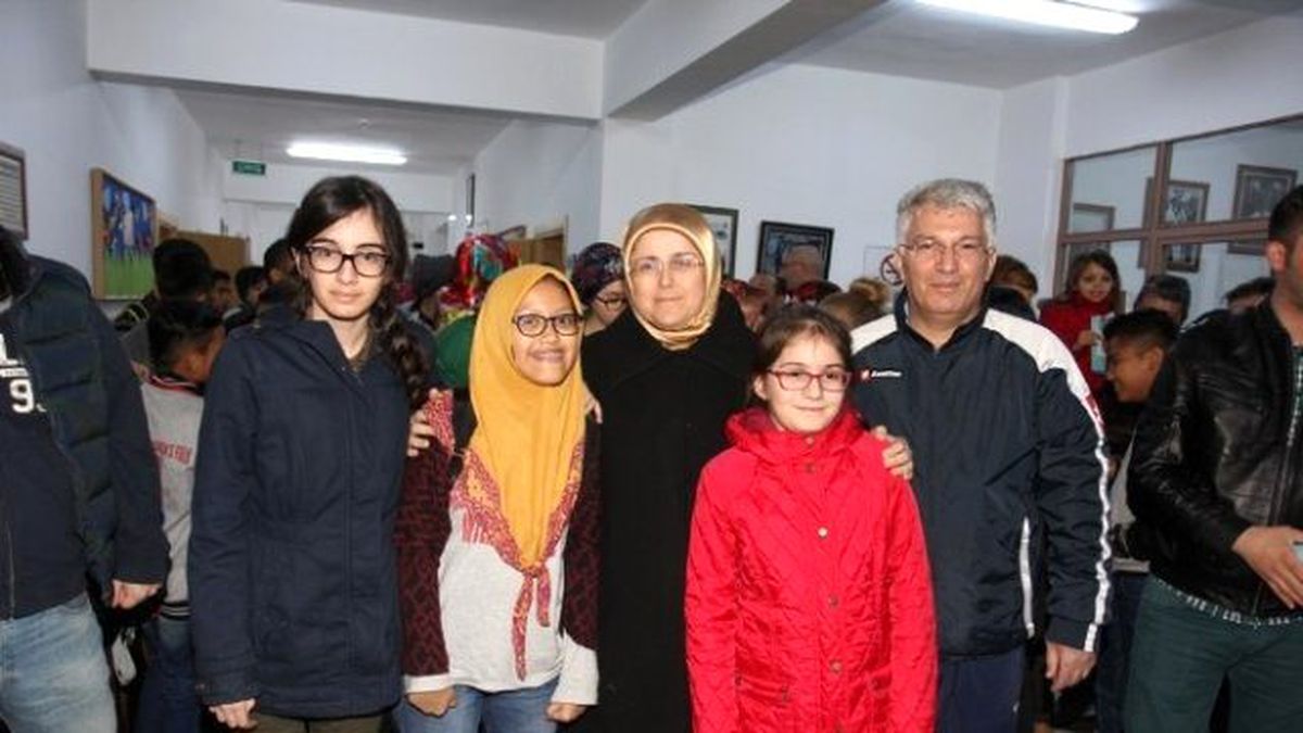 Dünya Çocuklarına Annelik Yaptılar