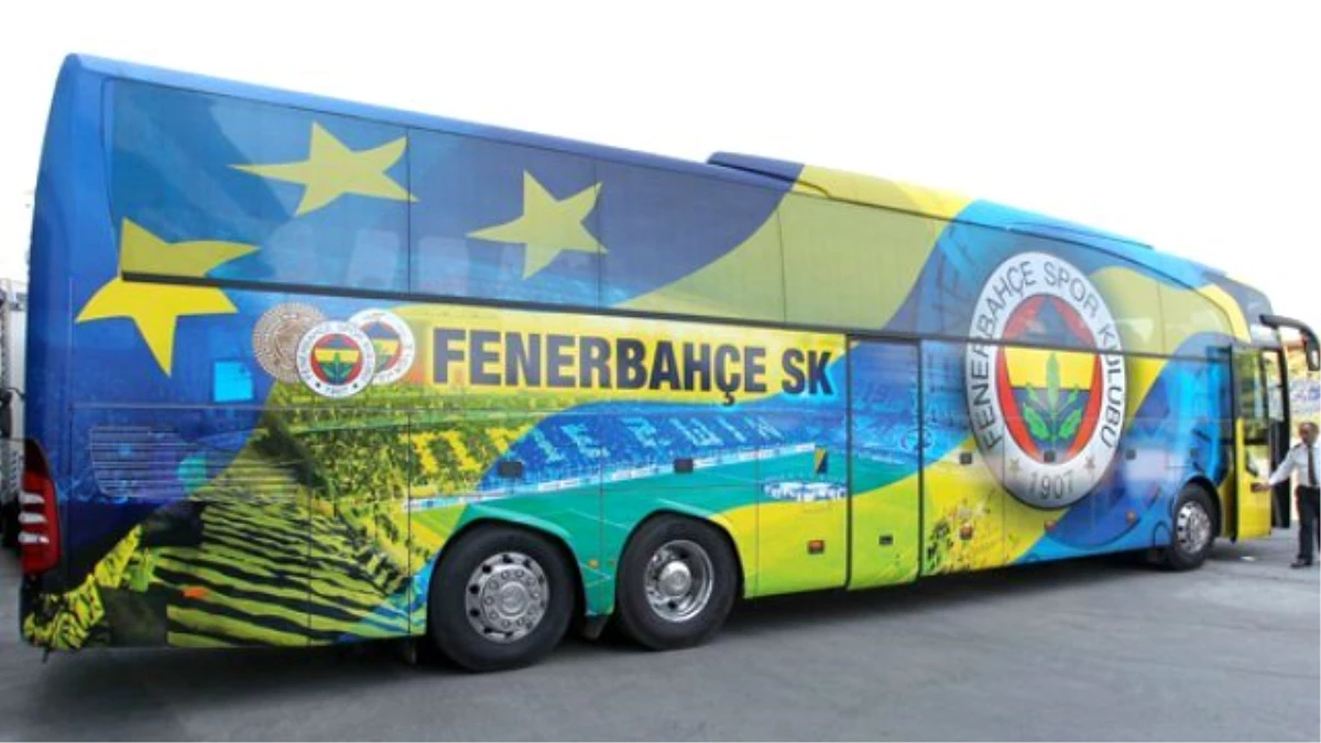 Fenerbahçe Otobüsüne Bursa\'da Su Şişeli Saldırı