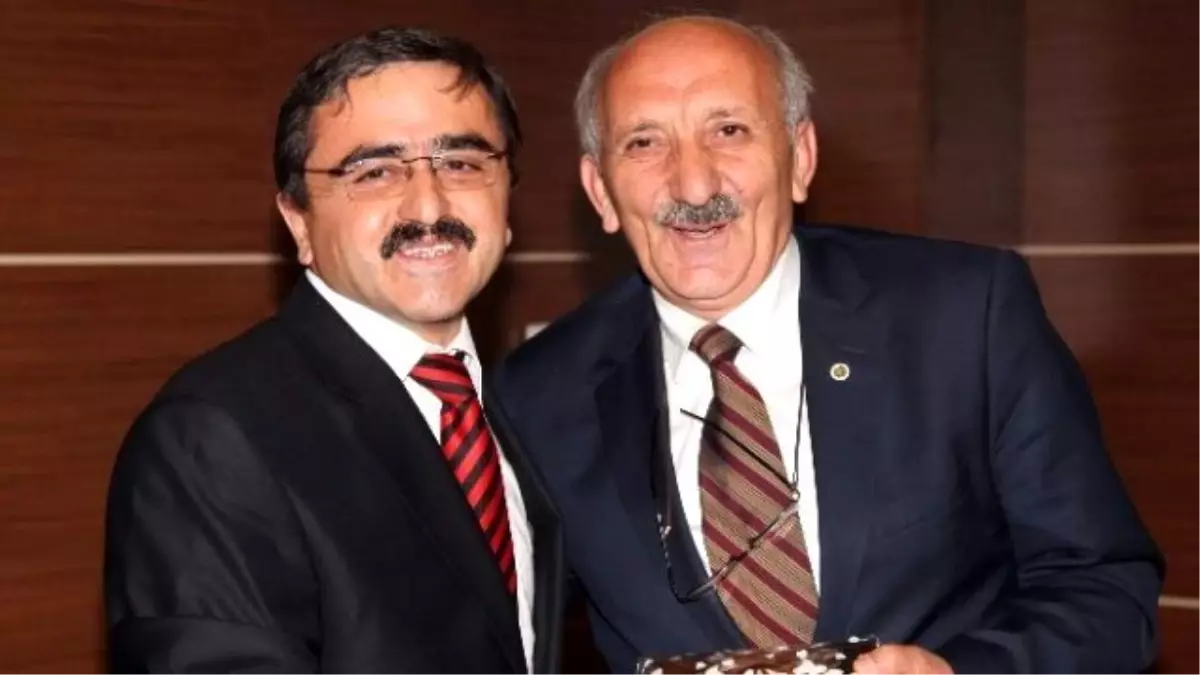 Gaün\'de "Gençliğin Hak ve Sorumlulukları" Konferansı