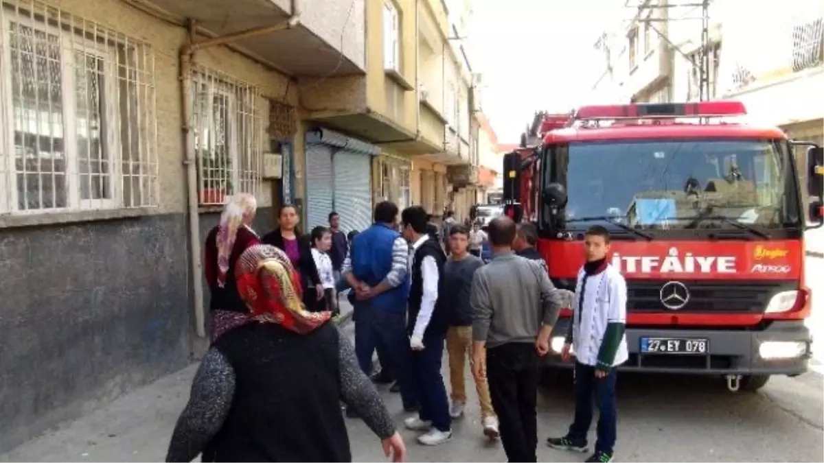 Gaziantep\'te Yangın İhbarı İtfaiyeyi Harekete Geçirdi