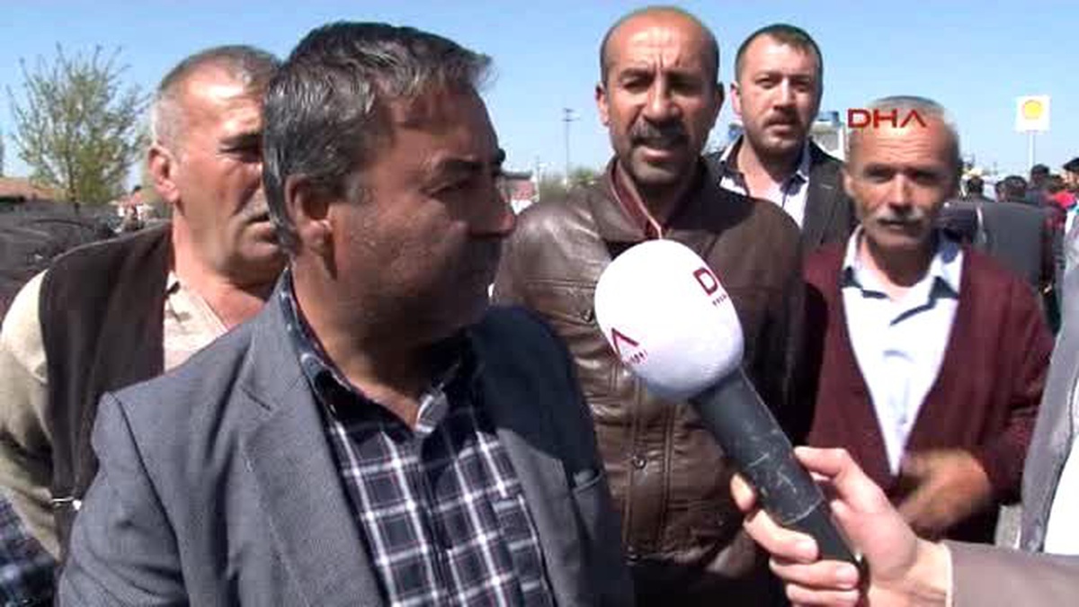 Kayseri?de Kamyoncular, \'Mazot Pahalı\' Diye 2 Saat Yol Kapattı