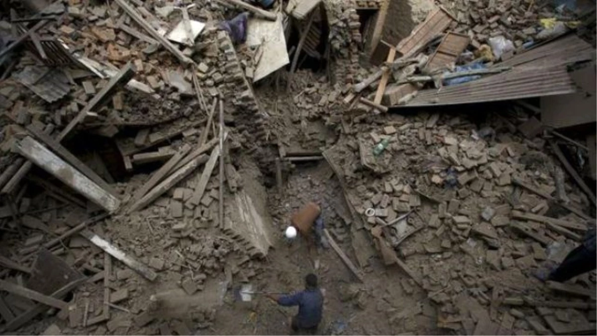 Nepal\'de Bir Felaket Daha! 250 Kişiden Haber Alınamıyor