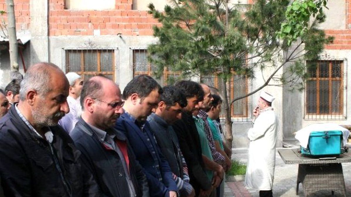 Oğlunun Atletiyle Gömülme Vasiyeti Kabul Edilmedi